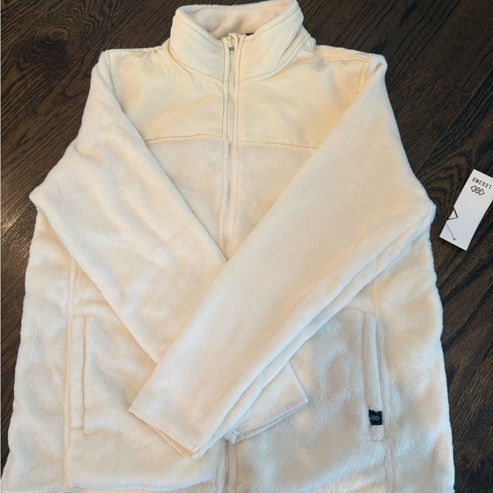 NWT ladies Legend off white plush full zip jacket. Size L